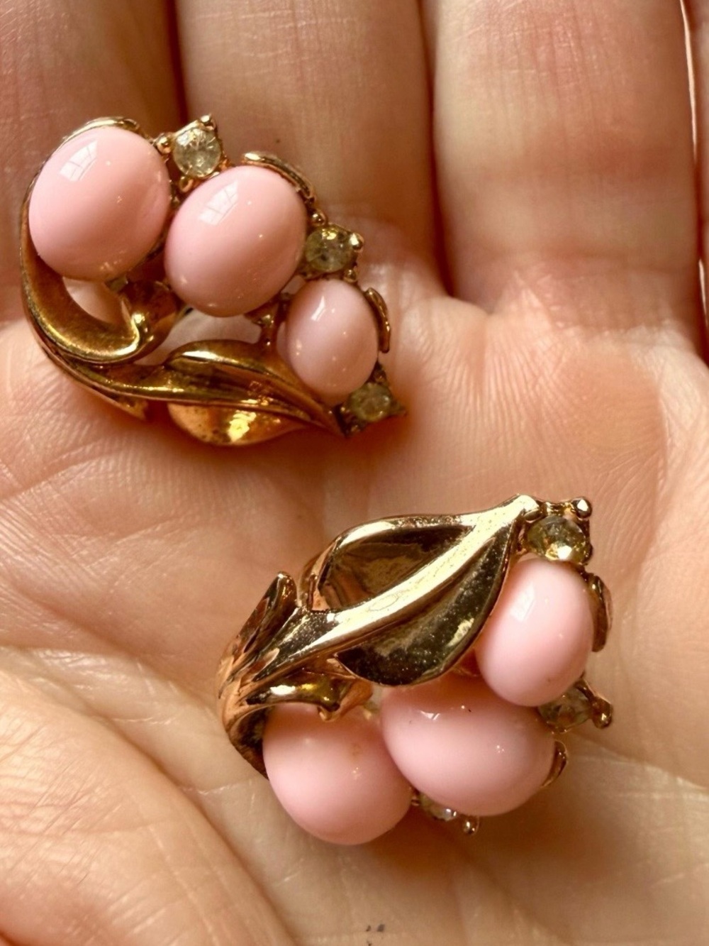 Signed Crown Trifari Pink Cabochon Rhinestone Jewelry Set - Picture 6 of 12